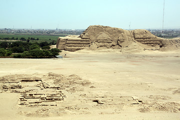 Image showing Desert and ruins