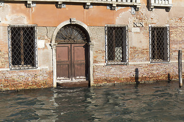 Image showing Facade along the Grand Canal