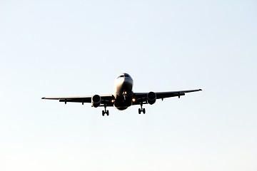 Image showing landing aeroplane