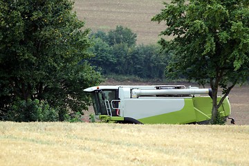 Image showing combine harvester