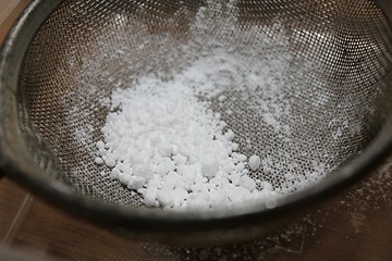 Image showing powdered sugar