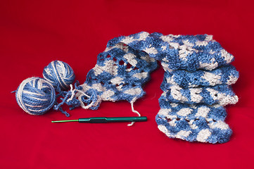 Image showing Ball of yarn and knitting skewers