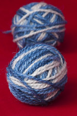 Image showing Ball of yarn and knitting skewers