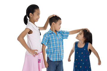 Image showing children with different sizes