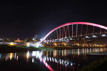 Image showing bridge at night in Taipei