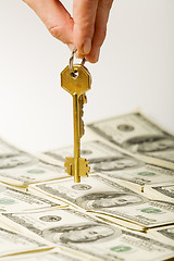 Image showing Key and money