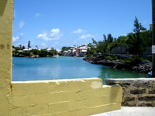 Image showing Bermuda wall 2
