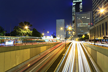 Image showing traffic at night in city