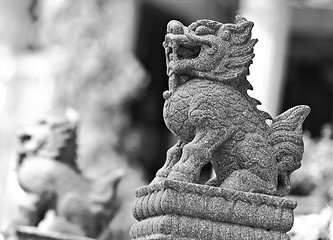 Image showing Chinese lion statue