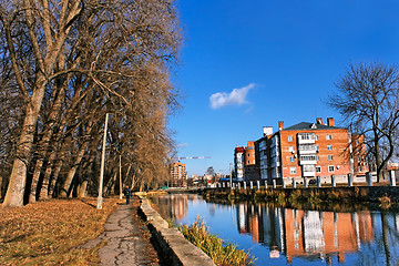 Image showing House above the river