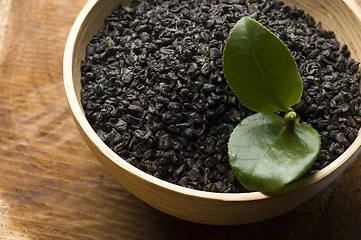 Image showing Fresh and dried tea