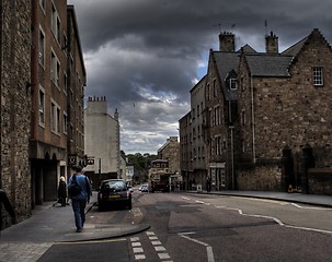 Image showing Edinburgh street and abbey