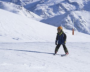 Image showing Child Ski vacation in Alpes