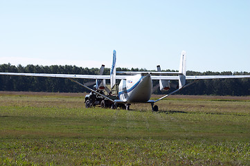 Image showing Skydivers plane