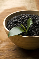 Image showing Fresh and dried tea