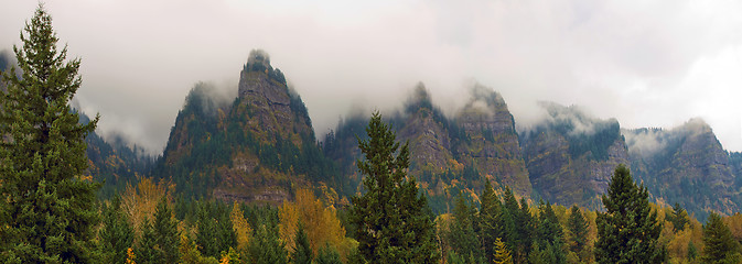 Image showing Mountain Mist Along Columbia River Gorge in Fall