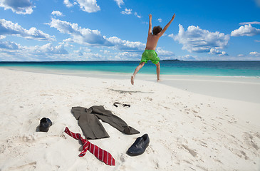 Image showing Running to the ocean