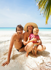 Image showing Family on Maldivian beach