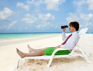 Image showing Looking for good vacation options