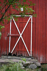 Image showing the old barn door