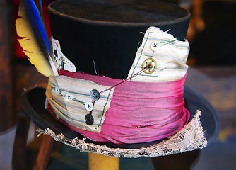 Image showing Alternative top hat