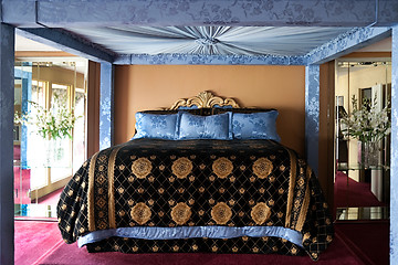 Image showing King Bed