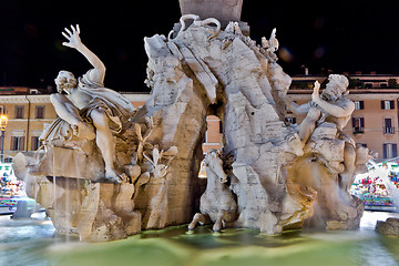 Image showing Fountain with Ancient Roman Statues