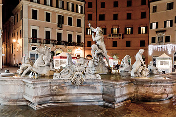 Image showing Fountain with Ancient Roman Statues