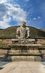 Image showing Stone Buddha on Vatadage