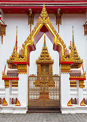 Image showing Gilded gates of an Buddhist temple