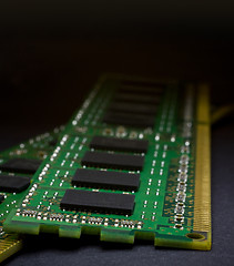 Image showing memory module with gradient to black
