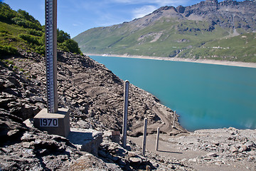 Image showing Dam water level measurement