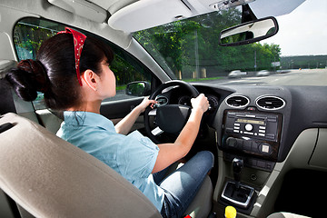 Image showing women driving a car