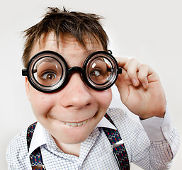 Image showing person wearing spectacles in an office at the doctor