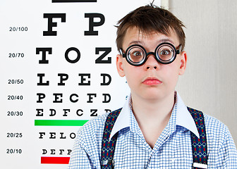 Image showing person wearing spectacles in an office at the doctor