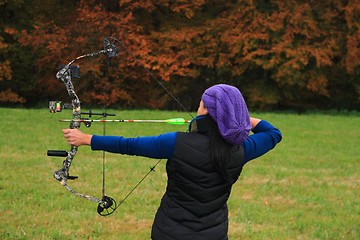 Image showing Compoundbow Shooting