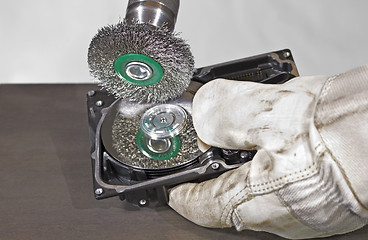 Image showing scrubbing a hard disk