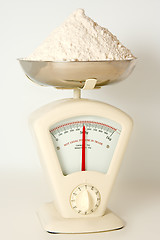 Image showing Kitchen scale with timer