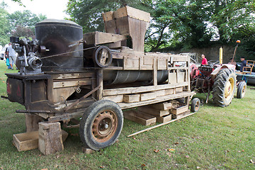 Image showing Threshing machine