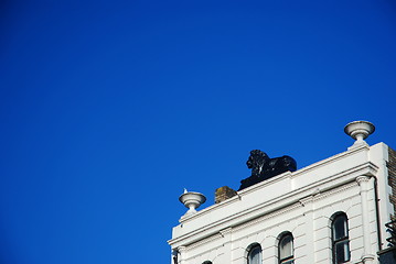 Image showing White building and sculpture