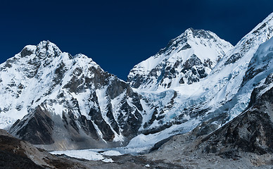 Image showing Peaks not far Gorak shep and Everest base camp