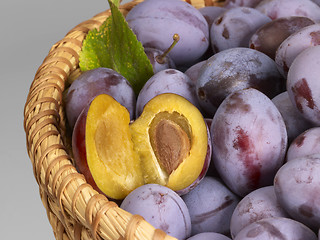 Image showing plums