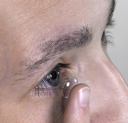 Image showing placing contact lens