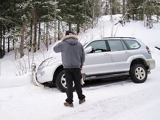 Image showing Driver calling car rescue