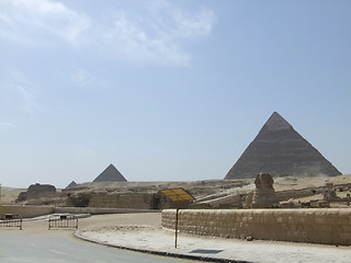 Image showing Pyramid of Menkaure and Khafre