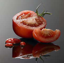 Image showing tomato cut and ketchup