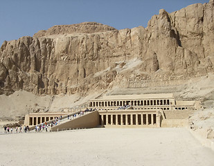 Image showing Deir el-Bahri in sunny ambiance