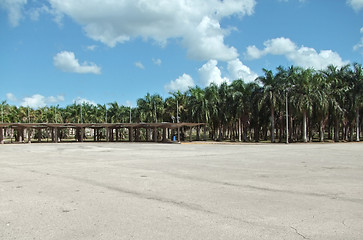Image showing square in Hig
