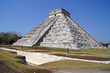 Image showing Pyramid in Chichen Itza