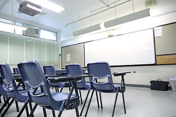 Image showing empty classroom